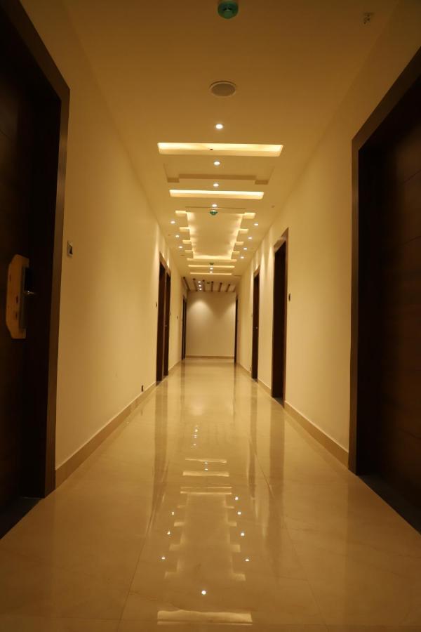 Hotel Emperio Grand Lucknow Exterior photo